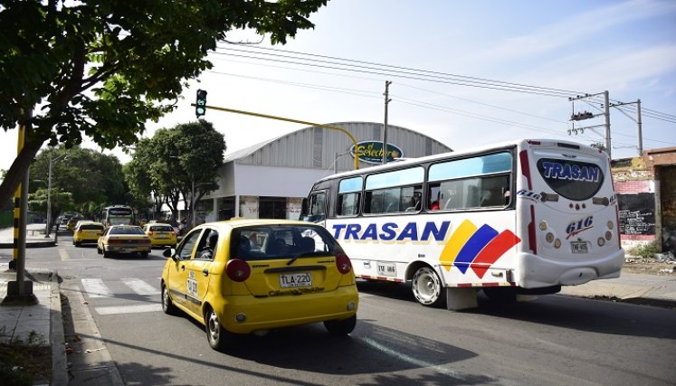 En la ciudad hay cerca de 1.800 busetas. / Fotos: Pablo Castillo./ La Opinión 