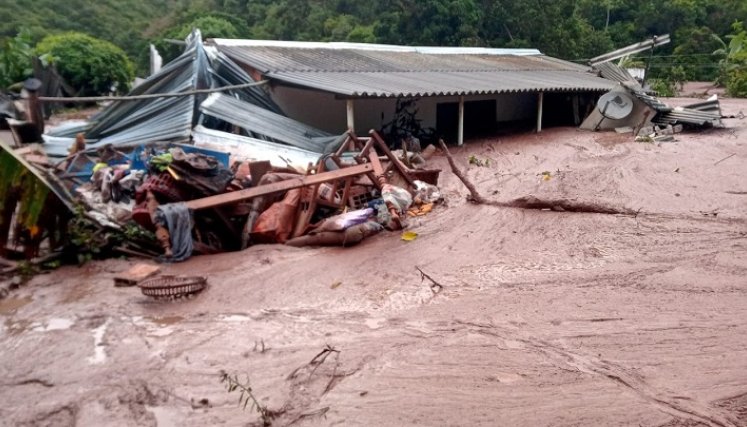 El 31 de mayo se produjo la avalancha que bajó desde Villa Caro y arrasó con todo lo que encontró a su paso, afectó la carretera Ocaña-Cúcuta que sigue cerrada y provocó destrucción en El Tarrita (Ábrego). / Fotos cortesía