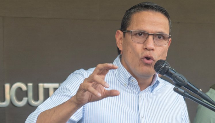 Por pedir acciones contundentes en contra de Los AK47, amenazan al alcalde Jorge Acevedo. 