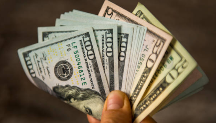 Dolares