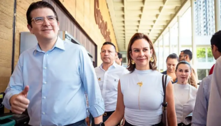 Miguel Uribe y su esposa María Claudia Tarazona