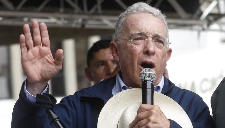 ALVARO URIBE
