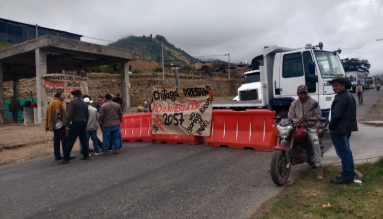 Bloqueo vial en la entrada a Chitagá. 