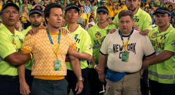 Entre pesas y carcajadas: el nuevo giro de Mark Wahlberg en el cine.